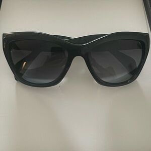 PRADA- Chic Black Cat-Eye Sunglasses
